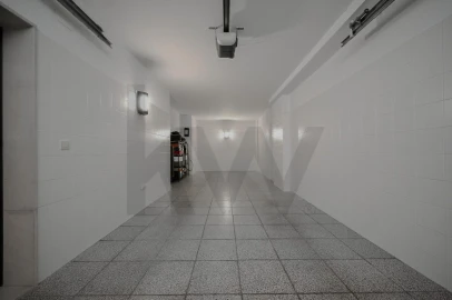Moradia T5 para Venda em Lumiar