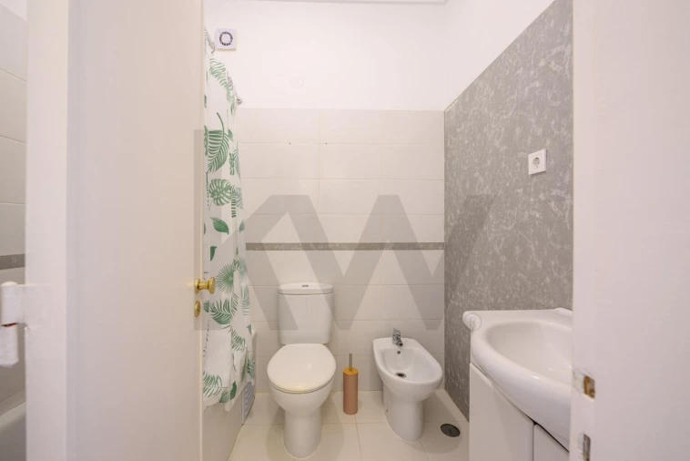 Apartamento T1 para Venda em Algés, Linda-A-Velha e Cruz Quebrada-Dafundo Foto 5