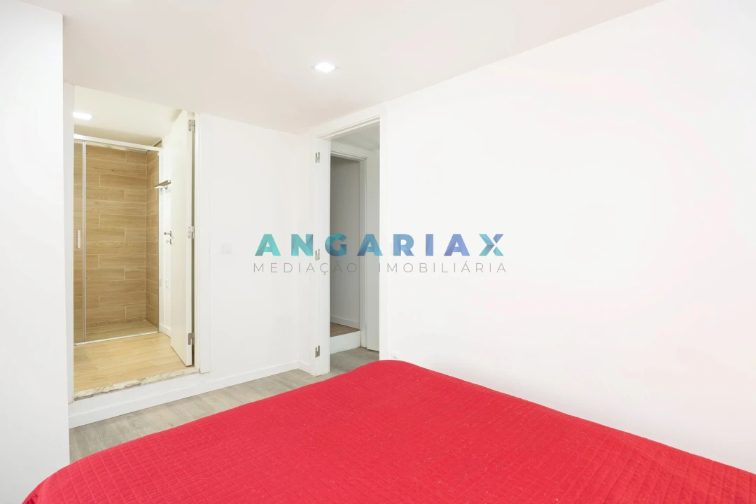 Apartamento T2 para Venda em Nazare Foto 9