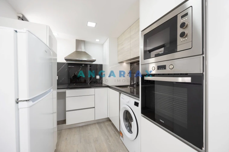 Apartamento T2 para Venda em Nazare Foto 12