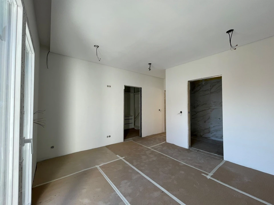 Moradia T4 para Venda em Casal de Cambra Foto 15