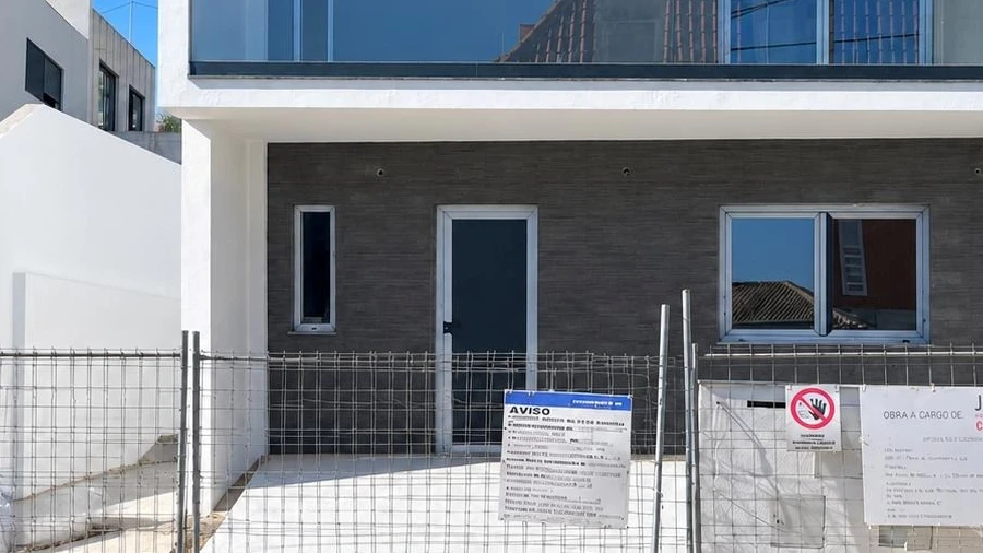 Moradia T4 para Venda em Casal de Cambra