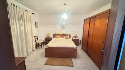 Moradia T6 para Venda em Messejana