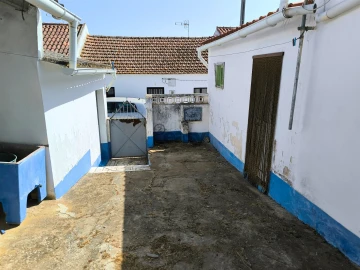 Moradia T3 para Venda em Azinheira dos Barros e São Mamede do Sádão
