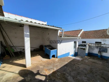 Moradia T3 para Venda em Azinheira dos Barros e São Mamede do Sádão