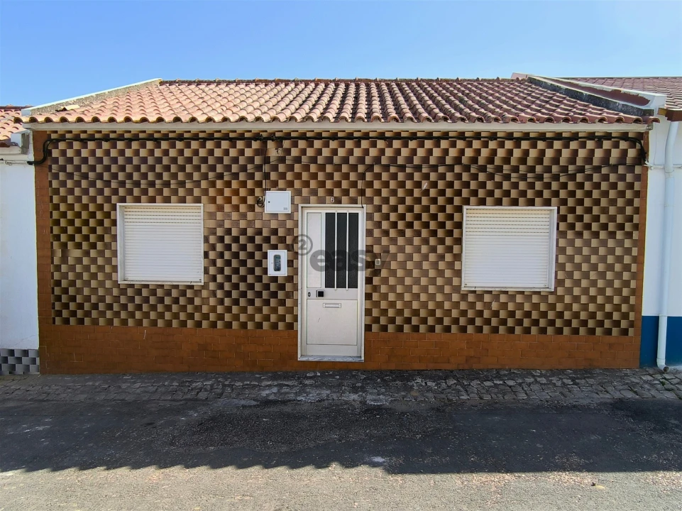 Moradia T3 para Venda em Azinheira dos Barros e São Mamede do Sádão Foto 1