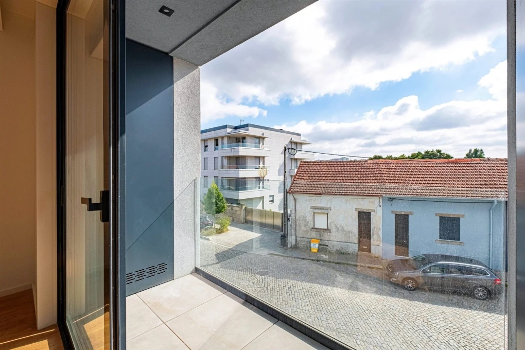 Apartamento T1 para Arrendamento em Paranhos Foto 8