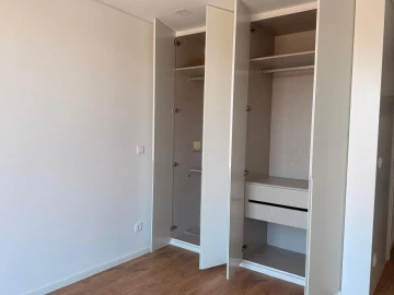 Apartamento T1 para Arrendamento em Paranhos