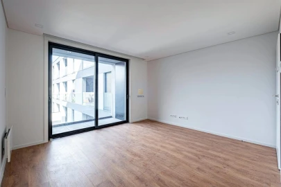 Apartamento T1 para Arrendamento em Paranhos