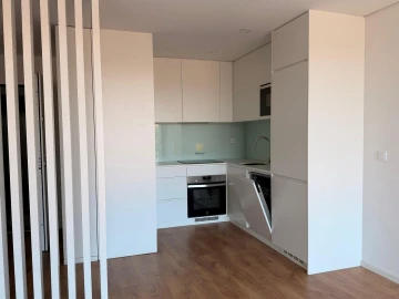 Apartamento T1 para Arrendamento em Paranhos