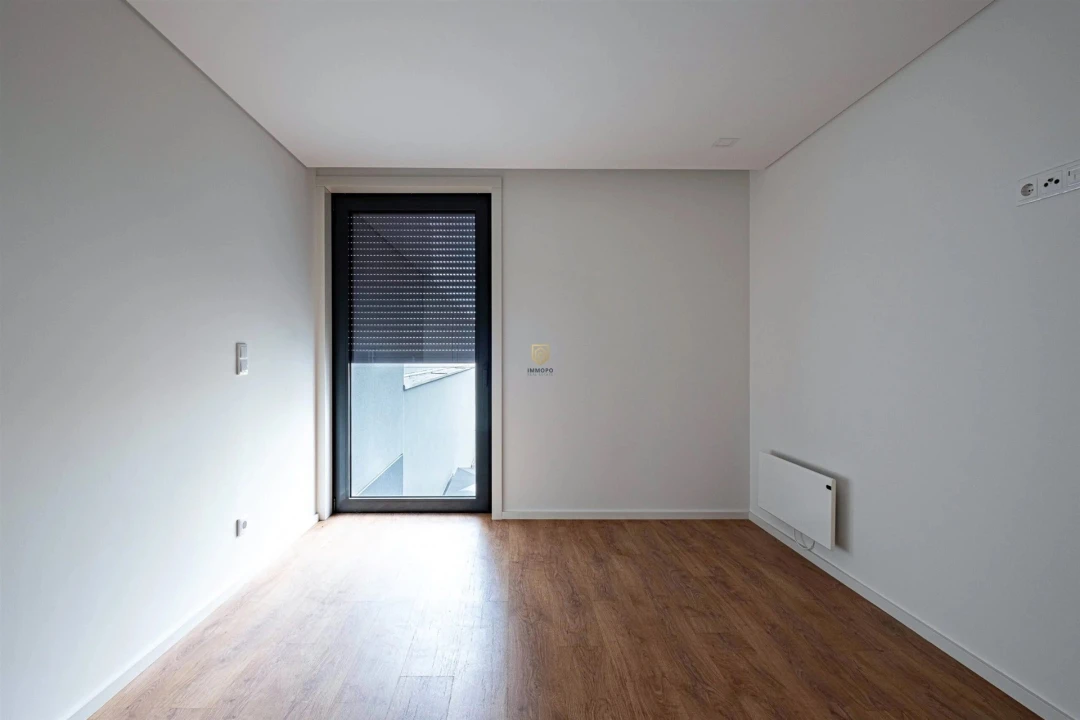 Apartamento T1 para Arrendamento em Paranhos Foto 5