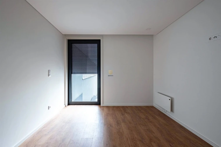 Apartamento T1 para Arrendamento em Paranhos Foto 5