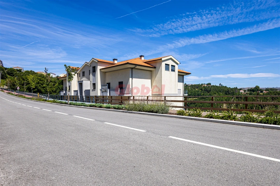 Apartamento T2 para Venda em Castro Daire Foto 1