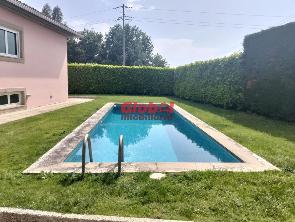 Moradia T4 para Venda em São João de Lourosa Foto 15