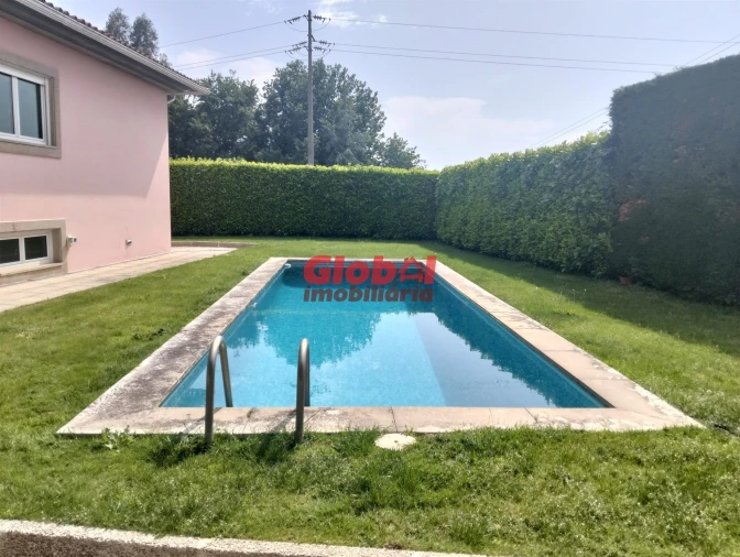 Moradia T4 para Venda em São João de Lourosa Foto 15