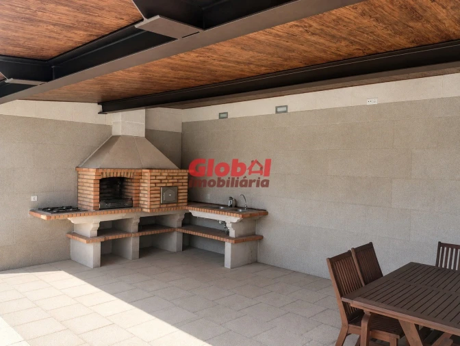 Moradia T4 para Venda em São João de Lourosa Foto 13