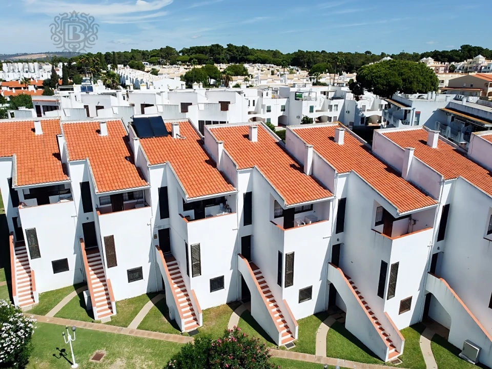 Apartamento T3 para Venda em Quarteira Foto 12