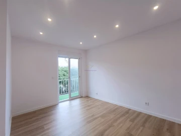 Apartamento T2 para Venda em Águas Livres