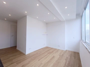 Apartamento T2 para Venda em Águas Livres