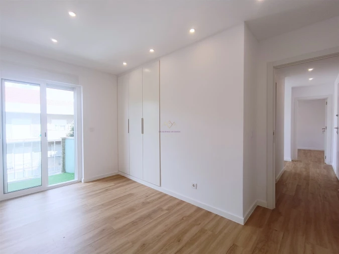 Apartamento T2 para Venda em Águas Livres Foto 4