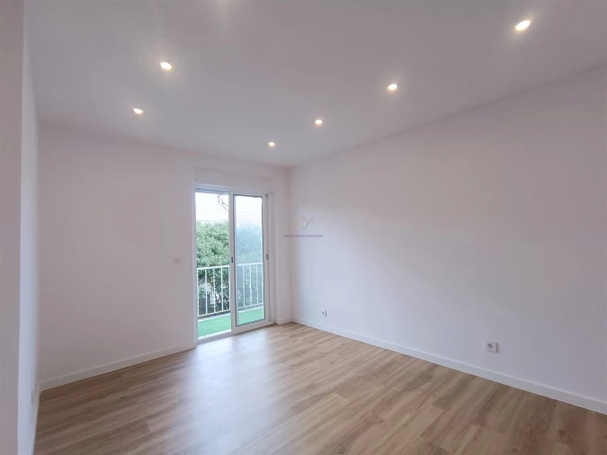 Apartamento T2 para Venda em Águas Livres Foto 9