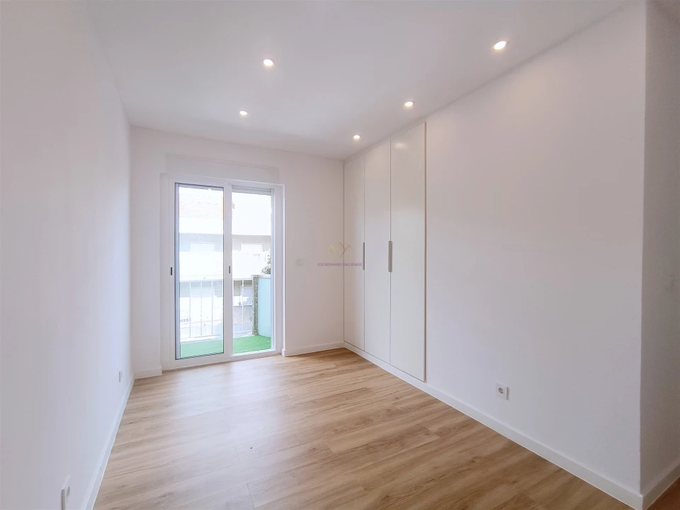 Apartamento T2 para Venda em Águas Livres Foto 17