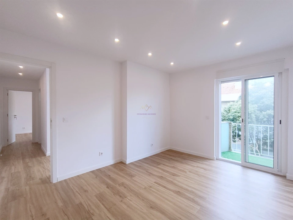 Apartamento T2 para Venda em Águas Livres Foto 6