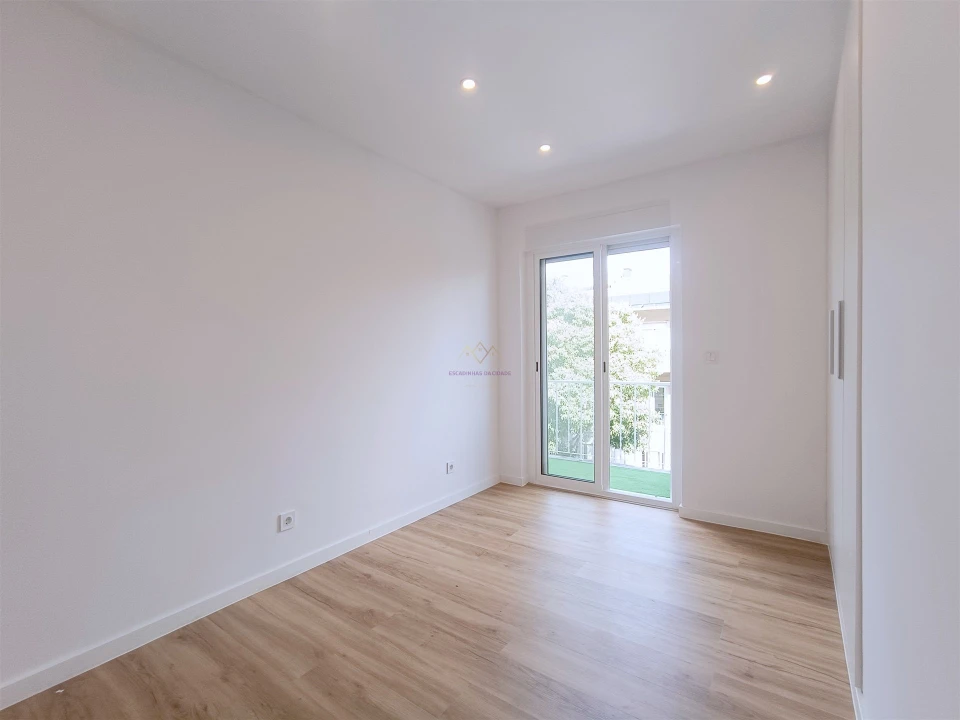 Apartamento T2 para Venda em Águas Livres Foto 15