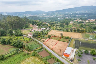 Terreno para Venda em Sande, Vilarinho, Barros e Gomide