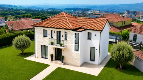 Moradia T3 para Venda em Torno