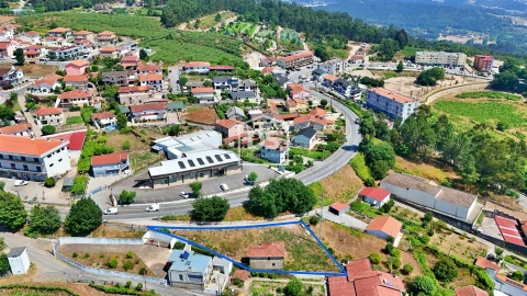 Moradia T3 para Venda em Torno