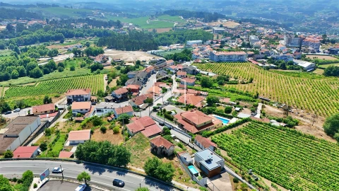 Moradia T3 para Venda em Torno