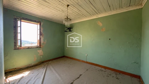 Moradia T3 para Venda em Torno