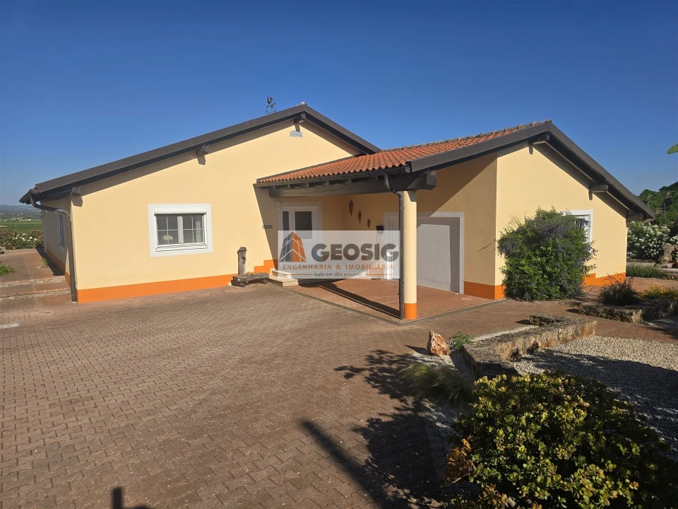 Moradia T2 para Venda em São Bartolomeu de Messines Foto 3