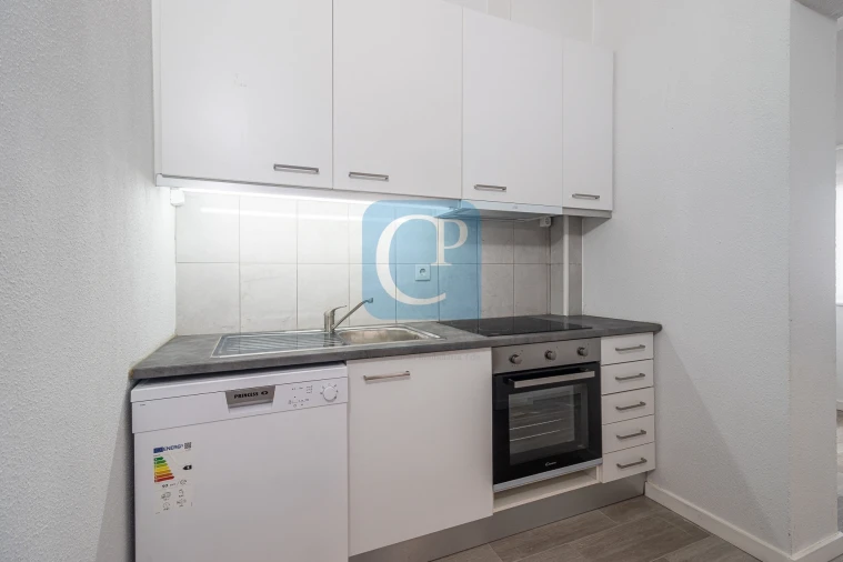 Moradia T2 para Arrendamento em Paranhos Foto 2