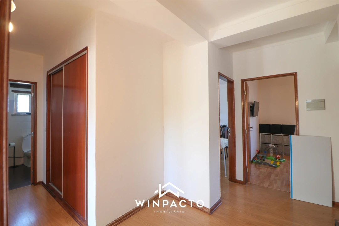 Apartamento T3 para Venda em Canas de Senhorim Foto 9