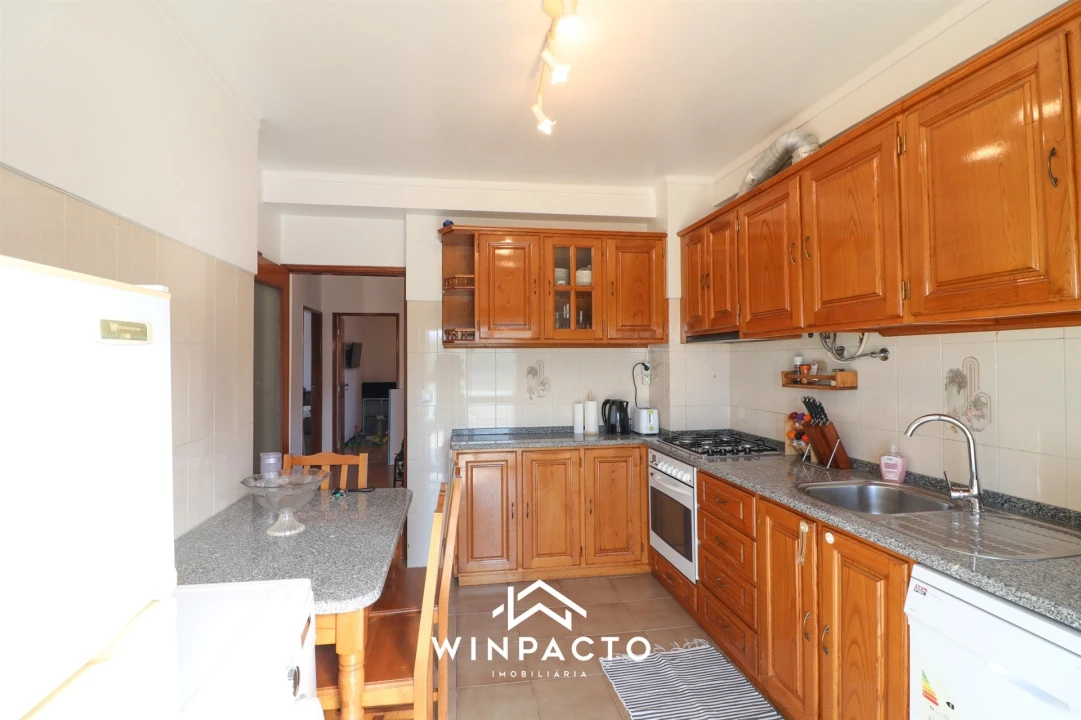 Apartamento T3 para Venda em Canas de Senhorim Foto 7