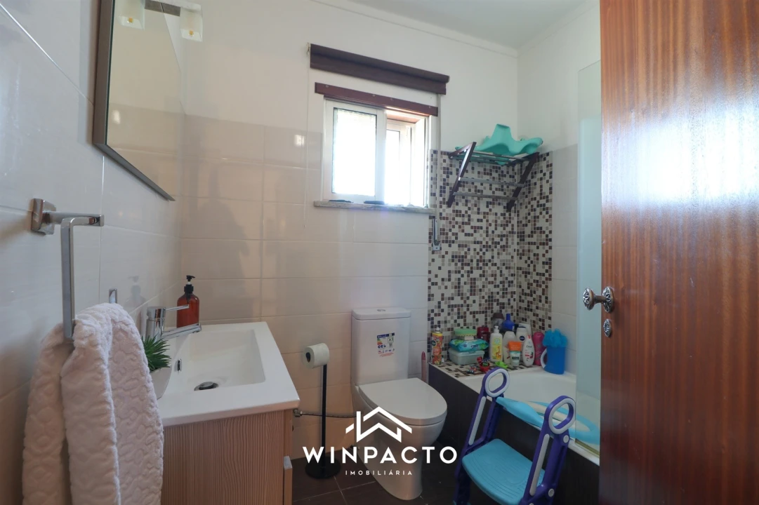 Apartamento T3 para Venda em Canas de Senhorim Foto 19