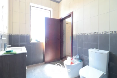 Moradia T4 para Venda em Nelas