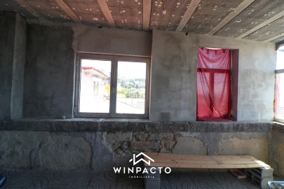 Moradia T4 para Venda em Nelas