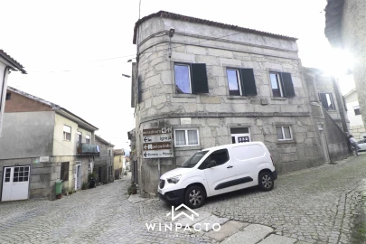 Moradia T4 para Venda em Nelas
