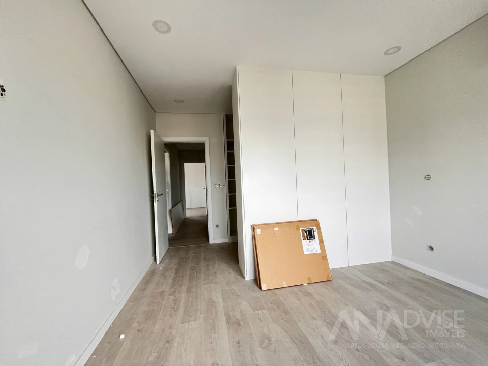Apartamento T3 para Venda em Viseu Foto 15