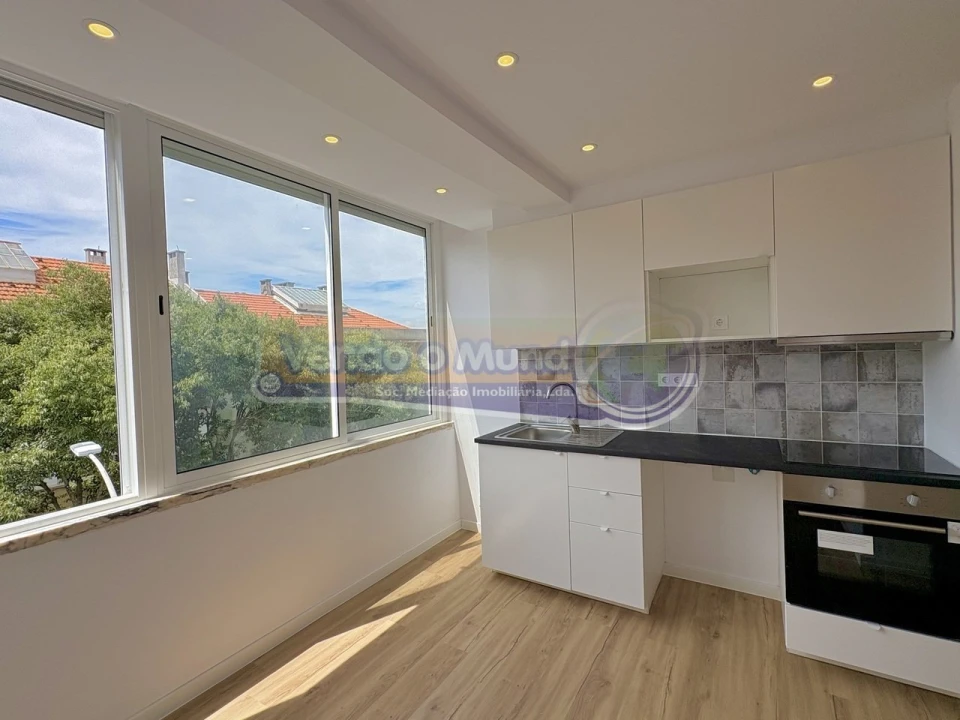 Apartamento T2 para Venda em Águas Livres Foto 3