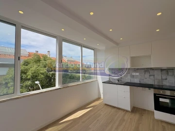 Apartamento T2 para Venda em Águas Livres