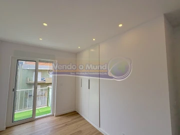 Apartamento T2 para Venda em Águas Livres