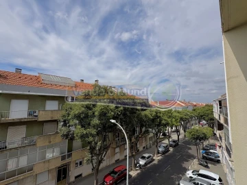 Apartamento T2 para Venda em Águas Livres