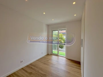 Apartamento T2 para Venda em Águas Livres