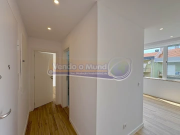 Apartamento T2 para Venda em Águas Livres
