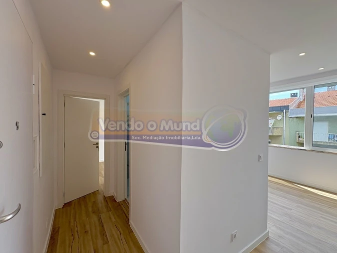 Apartamento T2 para Venda em Águas Livres Foto 8