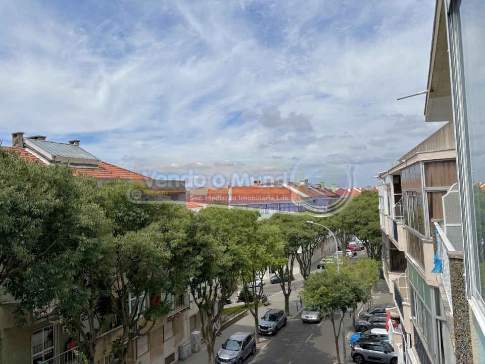 Apartamento T2 para Venda em Águas Livres Foto 13